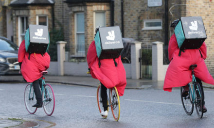 Alternative à l’uberisation: des livreurs à vélo lancent leurs coopératives